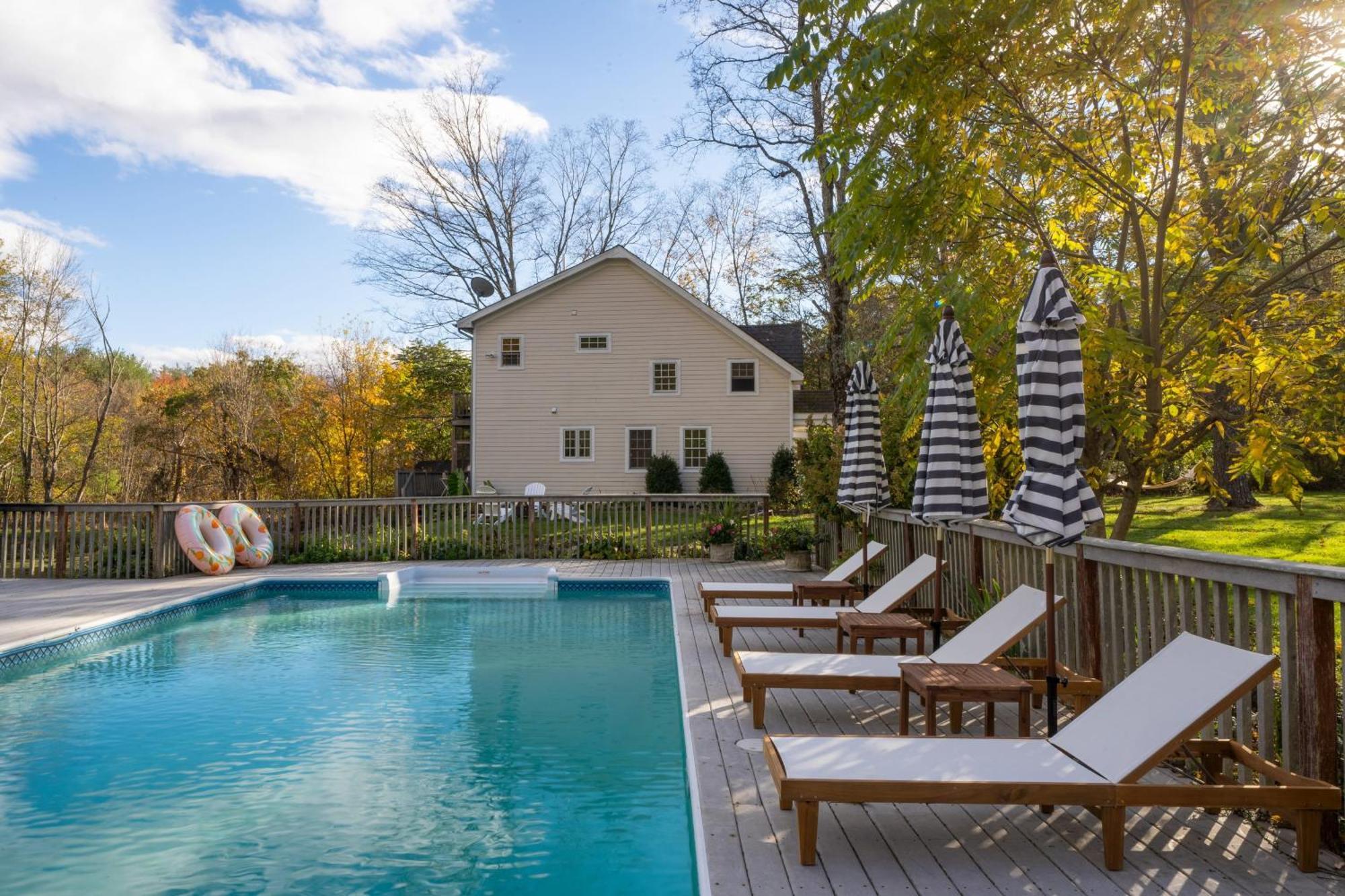 סוגרטיס Cortland By Avantstay Charming Heritage Estate W Private Lake Pool מראה חיצוני תמונה